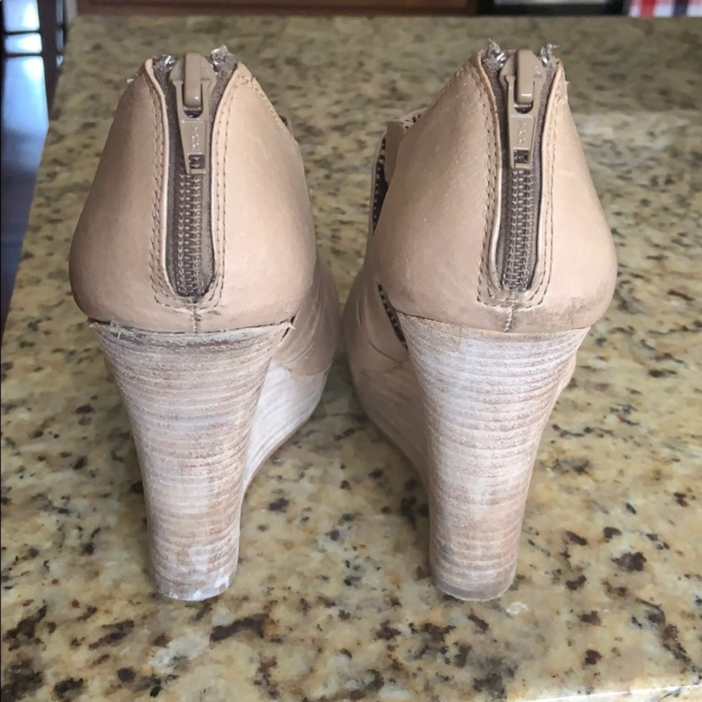Seychelles Wedges - Picture 6 of 9